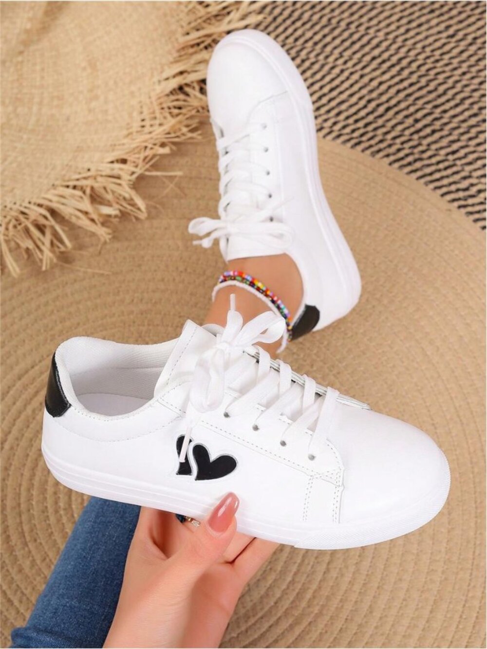 White Casual Flat Sports Shoes